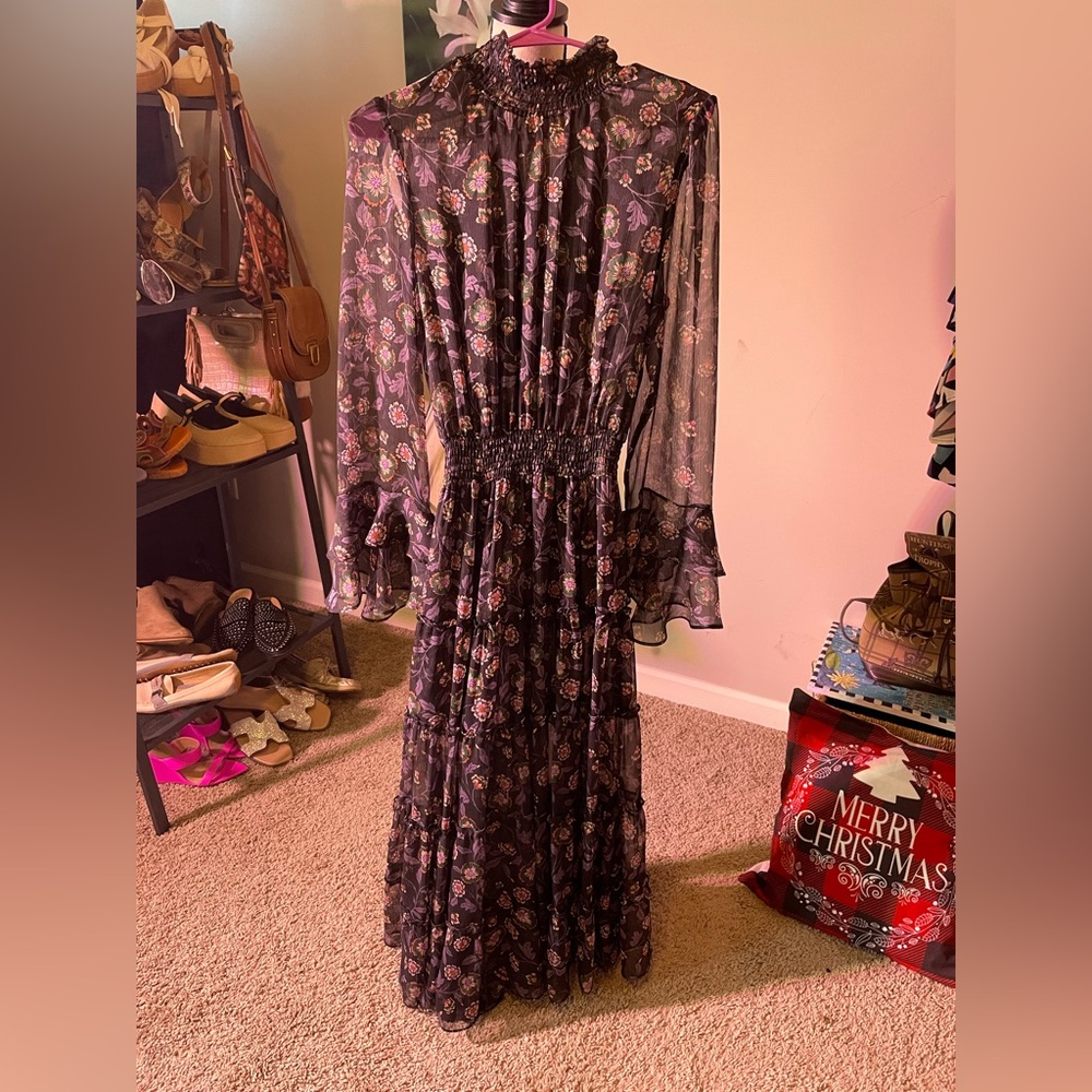 Misa Los Angeles Gorgeous dress in Sz XS 100% poly in gently used